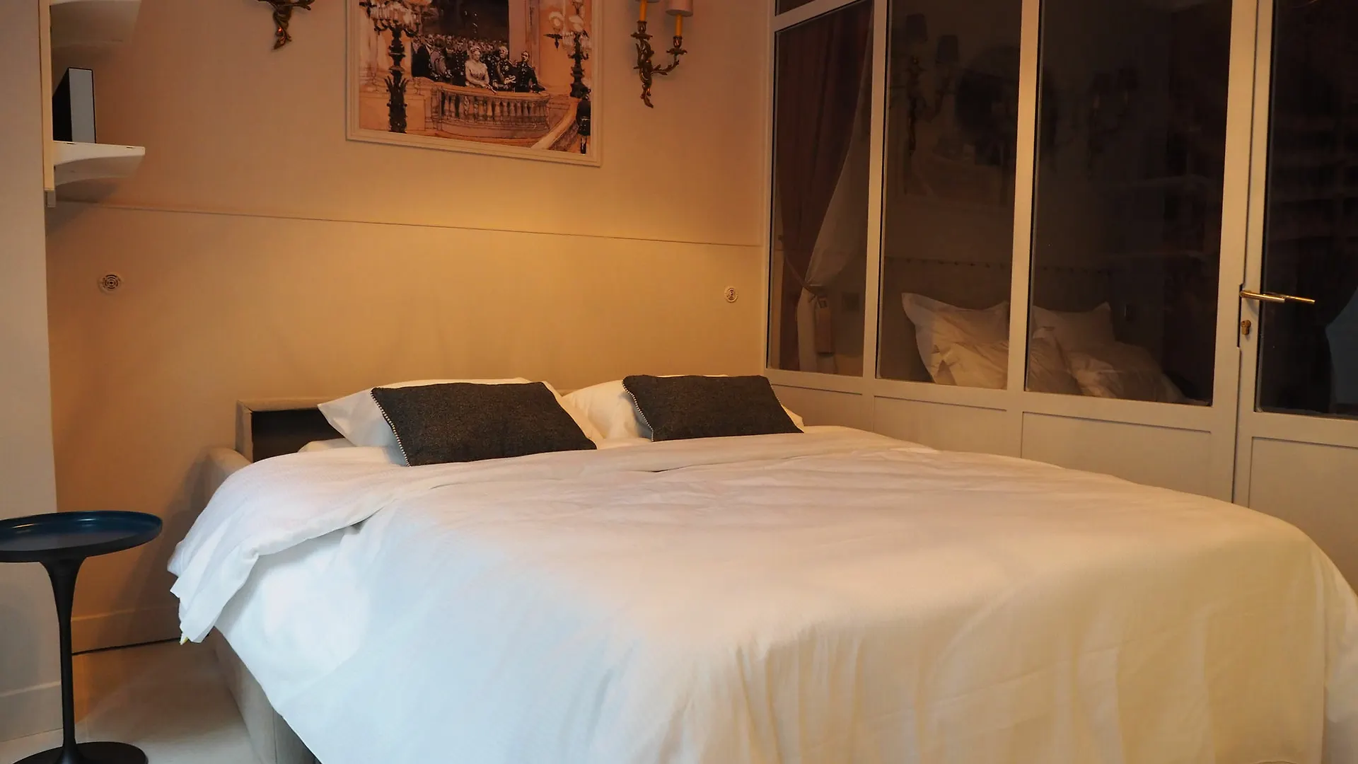 Apartment Palais Royal Chicsuites Paris France