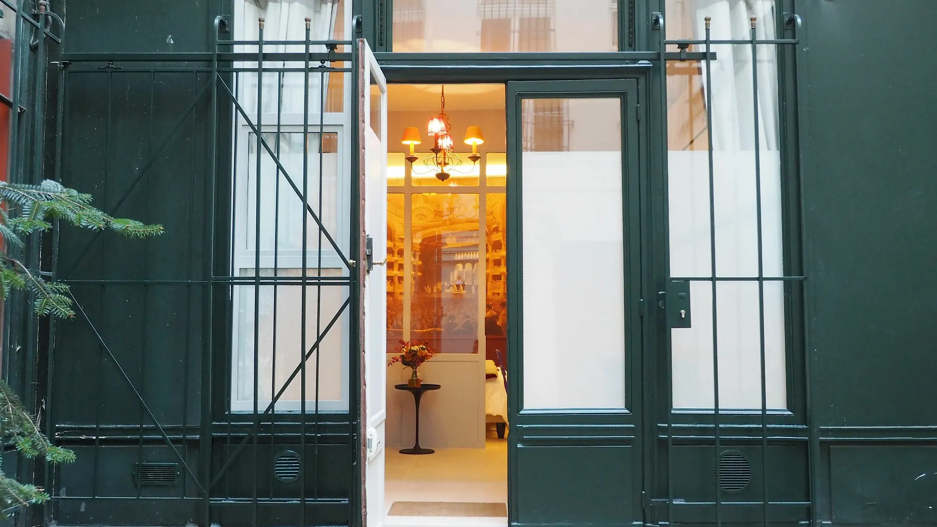 Hotel Apartment Palais Royal Chicsuites Paris France